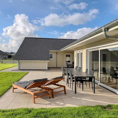 Gorgeous In With Kitchen